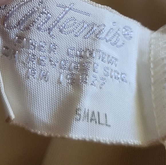 Vintage Lingerie - Picture 16 of 16